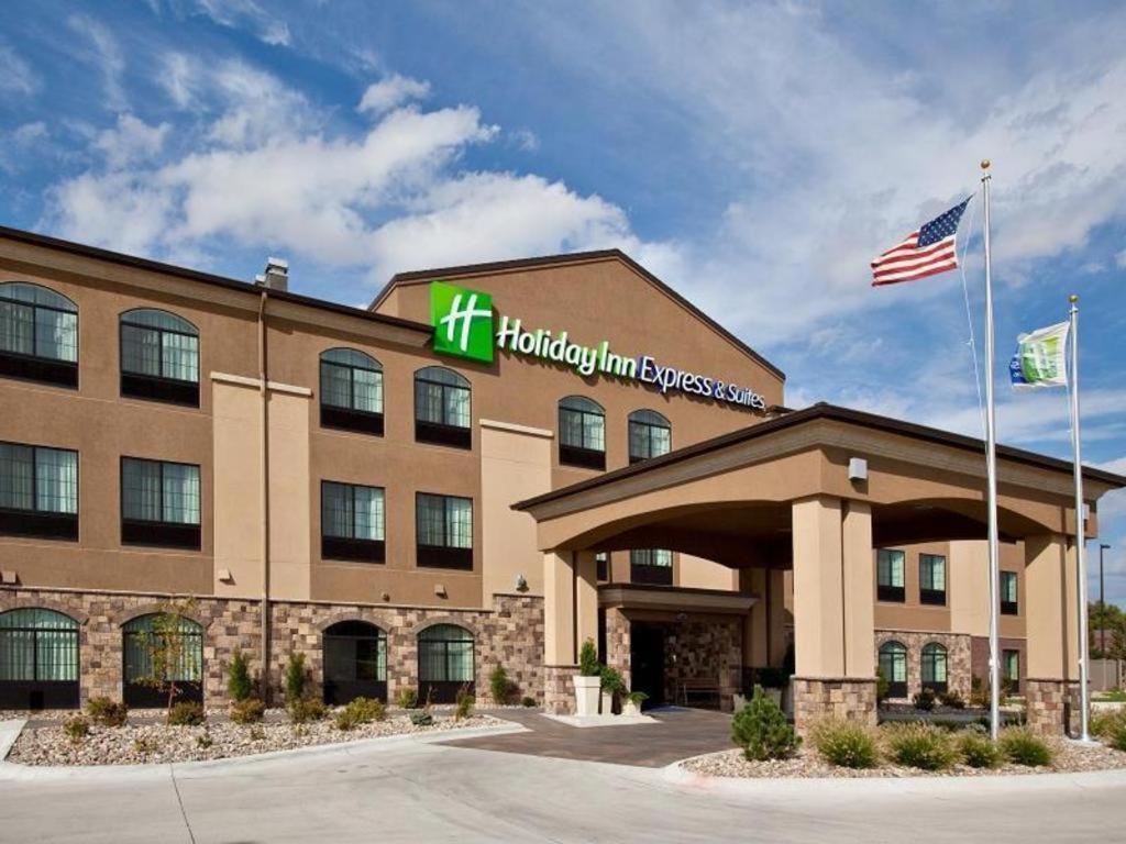 Holiday Inn Express Hotel & Suites Grand Island By Ihg Extérieur photo