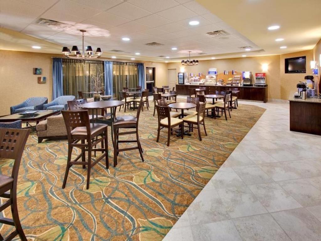 Holiday Inn Express Hotel & Suites Grand Island By Ihg Extérieur photo