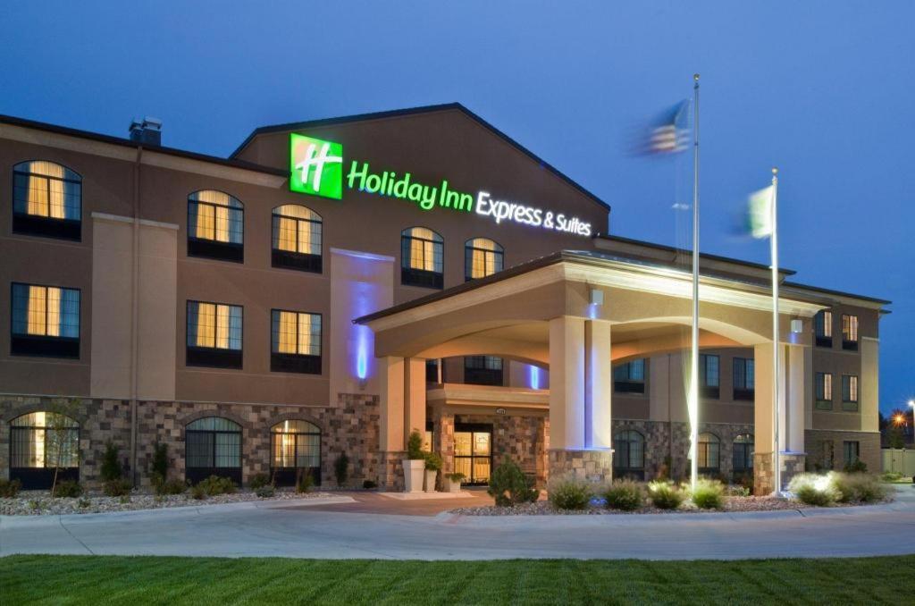 Holiday Inn Express Hotel & Suites Grand Island By Ihg Extérieur photo