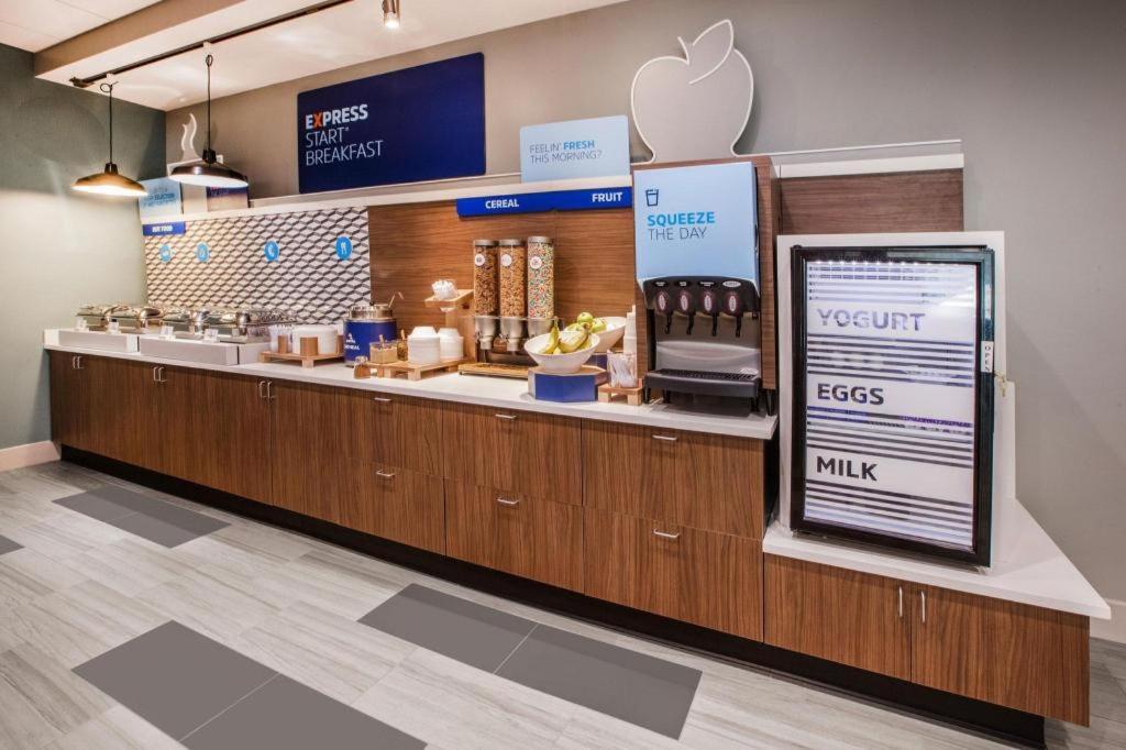 Holiday Inn Express Hotel & Suites Grand Island By Ihg Extérieur photo
